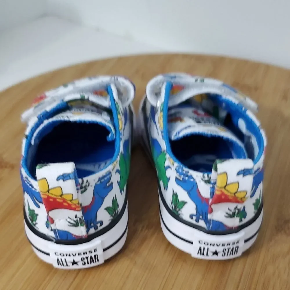 Converse CTAS 2V OX Infant Dinosaur Low Top Sneakers Size 5 NIB